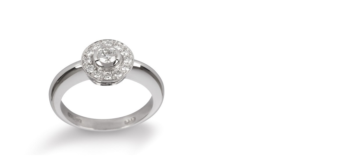 18ct white gold diamond Halo Ring